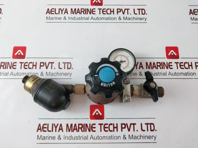 Unitor R700 Plus Pressure Regulator With Fr50 Flashback Arrester & Check Valve Unitor R700 Plus Pressure Regulator With Fr50 Flashback Arrester & Check Valve