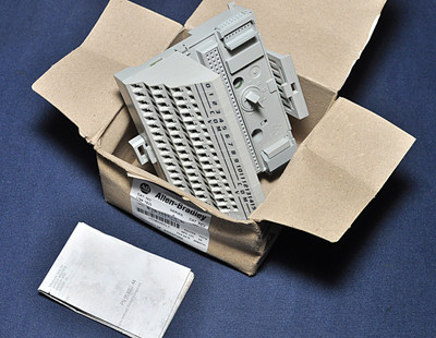Allen-bradley 1794-tb3s terminal base, cat no:1794-tb3s, series a Allen-bradley 1794-tb3s terminal base, cat no:1794-tb3s, series a