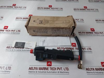 Orion 24700 Digital Hand Liquid Oil Volume Hose End Meter Orion 24700 Digital Hand Liquid Oil Volume Hose End Meter