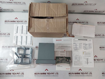 Honeywell Uda2182-cc1-nn2-nn-n-p0C0-ee Universal Dual Analyzer 4Amps 120/240Vac