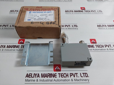 Trafag 8202.76.2210 Pressure Transmitter