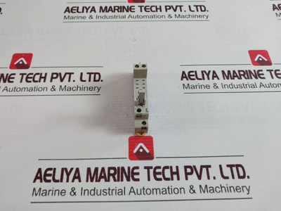 Omron P2Rf-08-e Relay Socket Din Rail Screw 8 Pins Max 5A, 250V