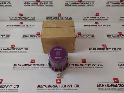 Flame Detector Honeywell C7061A 1020 New Flame Detector Honeywell C7061A 1020 New