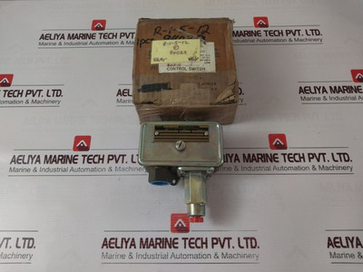 Temperature Control Switch Detroit Switch 222-10 New Temperature Control Switch Detroit Switch 222-10 New