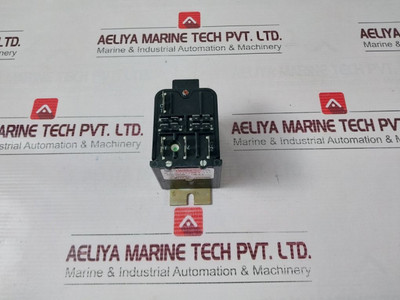 Electromagnetic Relay General Motors Vapor 36530082-10 Used Electromagnetic Relay General Motors Vapor 36530082-10 Used