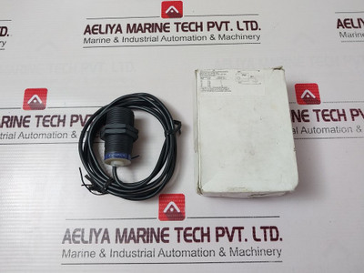 Telemecanique/Schneider Electric Xs4P30Pa370 Inductive Proximity Sensor 12-48Vdc