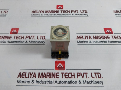 Timer Omron H3Cr-a8 - Timer with Base Used