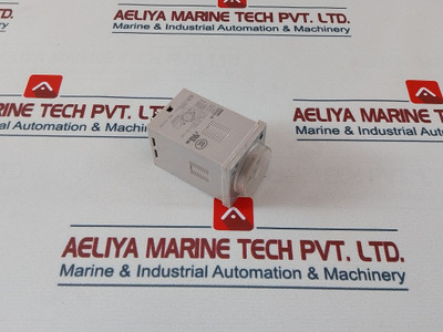 Omron H3Ba-n Timer Relay 0-30 Min 110 Vac 50/60Hz