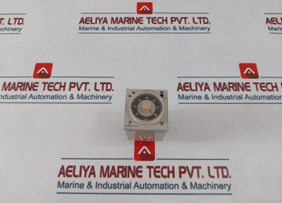 Timer Omron H3Cr-a - 5A 250Vac 50/60Hz Used