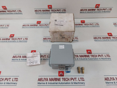 Dwyer 1911-00-wp Pressure Differential Switch