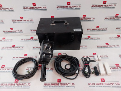 Sanshin Electric Sps-10A Container Box For Portable Type Daylight Signalling Lamp Sanshin Electric Sps-10A Container Box For Portable Type Daylight Signalling Lamp