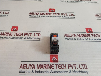 Schrack Pt570024 Plug In Relay With Socket 250Vac 6A Schrack Pt570024 Plug In Relay With Socket 250Vac 6A