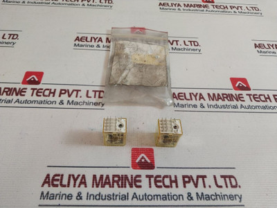 Lot Of 2X Idec Ry4S-u Relay Dc24V