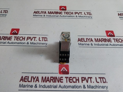 Timer Omron H3Yn-4 Relay (0.1 S - 10 Min) Timer Omron H3Yn-4 Relay (0.1 S - 10 Min)