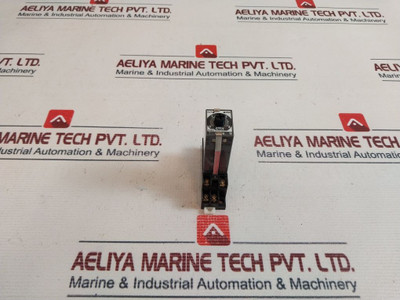 Idec Gt5Y-2Sn Electronic Timer With Socket 0-3 M 50/60 Hz