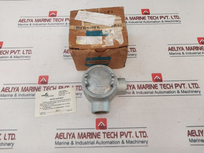 Cooper Gual36 Conduit Outlet Box With Cover 1" 955220-052 Cooper Gual36 Conduit Outlet Box With Cover 1" 955220-052