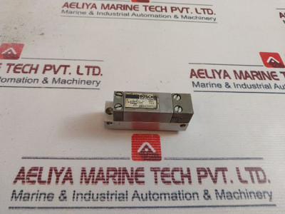 Bosch 0 820 223 011 Pneumatic Valve 061 015