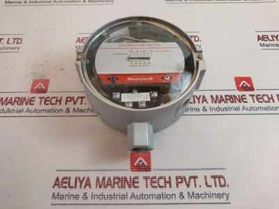 Gas Pressure Switch Honeywell C437F 1003