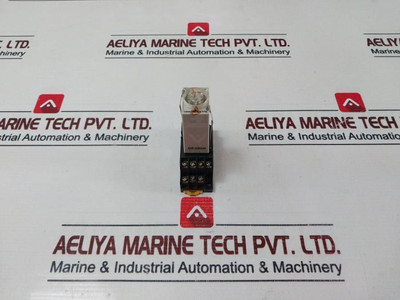 Omron H3Yn-4 Time Delay Relay With Socket 24V Dc