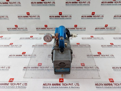 Robinair 15424 Vacuum Pump 110-115/220-250V 94 L/M 1/3 HP Robinair 15424 Vacuum Pump 110-115/220-250V 94 L/M 1/3 HP