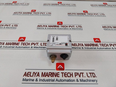 Johnson Controls - Penn - P77Aaa-9300