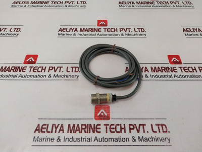 Omron E2E-x5E2 Proximity Sensor