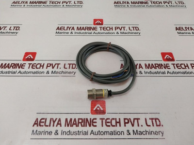 Proximity Sensor Omron E2E-x5E2 - Made In Japan Proximity Sensor Omron E2E-x5E2 - Made In Japan
