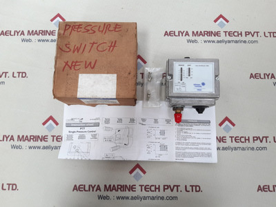 Johnson Controls P77AAA-9301 Pressure Switch - Catalog Number: P77 Single Control - Range 2-10 bar - 30-120 psi - Diff 1-4 bar - PLT056N043 - Press.Max.15 bar Johnson Controls P77AAA-9301 Pressure Switch - Catalog Number: P77 Single Control - Range 2-10 bar - 30-120 psi - Diff 1-4 bar - PLT056N043 - Press.Max.15 bar