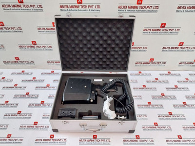 Aldis Signalling Cxd8 Daylight Signal Light Set G6.35 24V 60W Ip44 (Incomplete) Aldis Signalling Cxd8 Daylight Signal Light Set G6.35 24V 60W Ip44 (Incomplete)