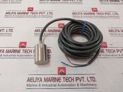 Omron E2E-x10Y1 Proximity Sensor With Cable 24 To 240Vac