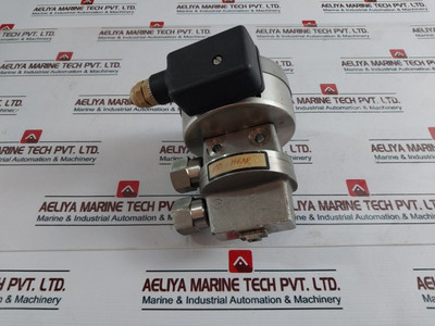 Wika Tronic Differential Pressure Transducer 897.01.1998 Used Wika Tronic Differential Pressure Transducer 897.01.1998 Used