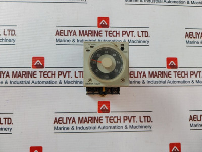 Omron H3Cr-a Timer Relay With Base 100-240Vac 50/60Hz Used Omron H3Cr-a Timer Relay With Base 100-240Vac 50/60Hz Used