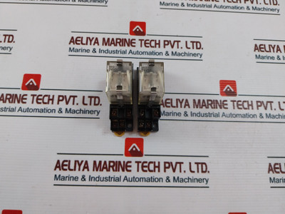 Lot of 3X Omron MY2 Relay With Base 10A 250VAC 30VDC