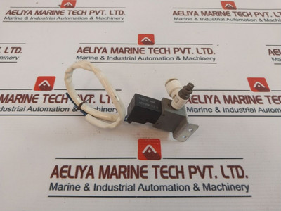 Solenoid Valve Nitta Moore M5122 M6E Used Solenoid Valve Nitta Moore M5122 M6E Used