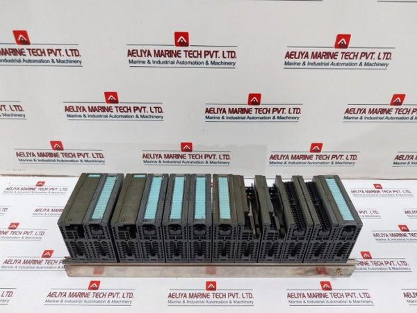 Siemens Simatic S7 153-2Ba02-0Xb0,321-1Bl00-0Aa0,322-1Bl00-0Aa0 I/O System Rack Used