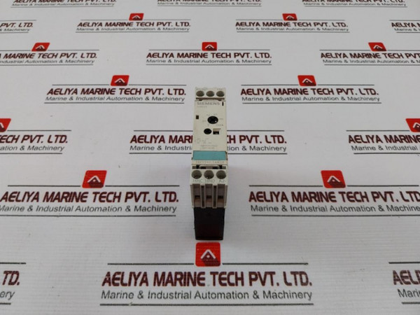 Siemens 3Rp1540-1An30 Simirel Time Relay 300V - Used