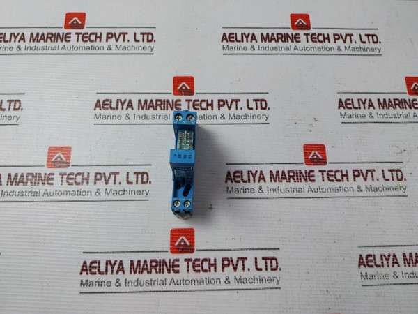 Finder 95.95.3 Relay With Socket Base 40.52.7.024.0000