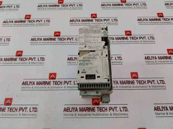 Lenze E82Ev251_2C Inverter 8200 Vactor Ver 3C35 (Not Working) - For Parts Only