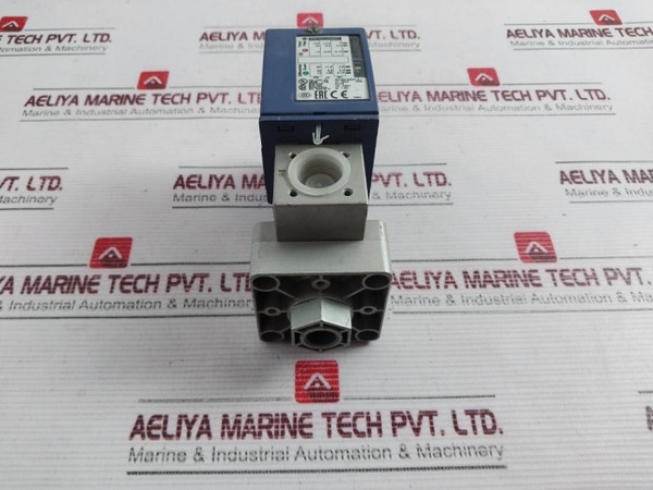 Telemecanique Xmlcm02V2S11 Pressure Switch - Used