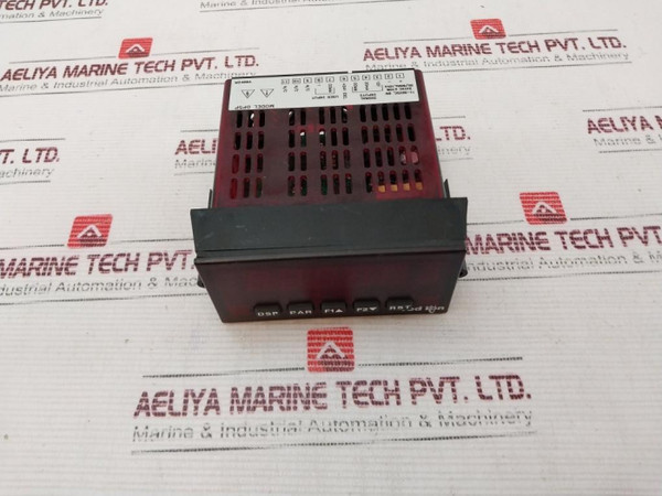 Red Lion Dp5P0010 Digital Panel Meter Dp5P - Used