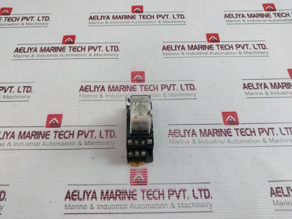 Omron My4N Miniature Power Relay With Socket Base 200/220 Vac