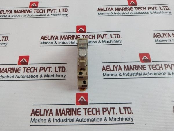 Omron G2R-1-snd Relay With Socket 10X7W3 24Vdc 10A 250Vac/10A 30Vdc Used