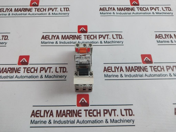 Weidmuller 8690000000 Relay With Base Used