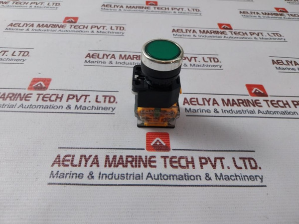 La38/203/209 B Button Switch Series La38 Used