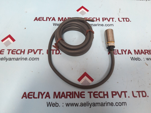 Omron E2E-x5E2 Proximity Switch Sensor 12 To 24 Vdc