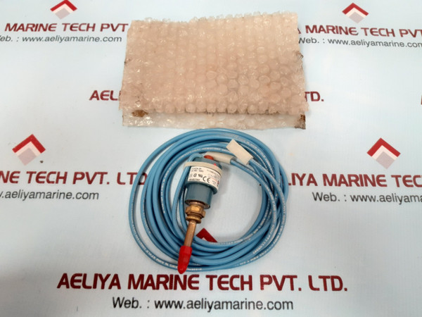 Johnson controls pressure switch P100DA-26 450 manufactured in USA.