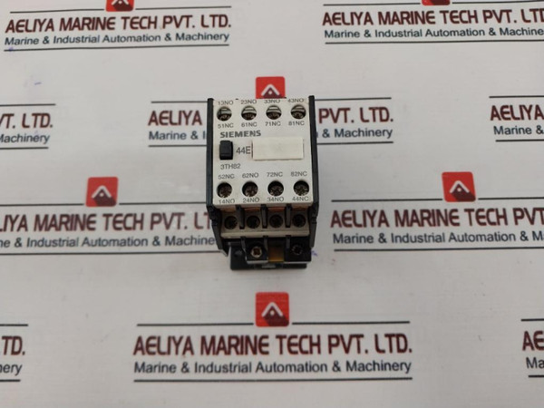 Siemens 3Th82 44-0A Contactor 110V 50Hz 132V 60Hz Used
