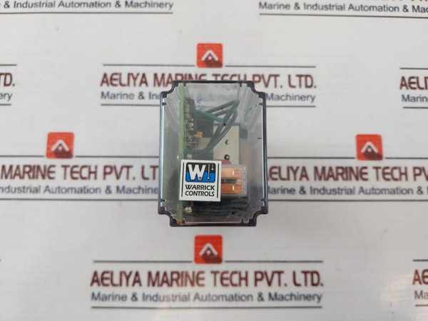 Gems Sensors 16Dmc1B0 Level Control Relay With Base 300V 10A Used