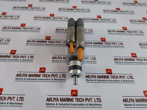 Danaher Motion Akm21C-anb2Db00 3 ɸ Pm Servomotor Class F Ip54 Used