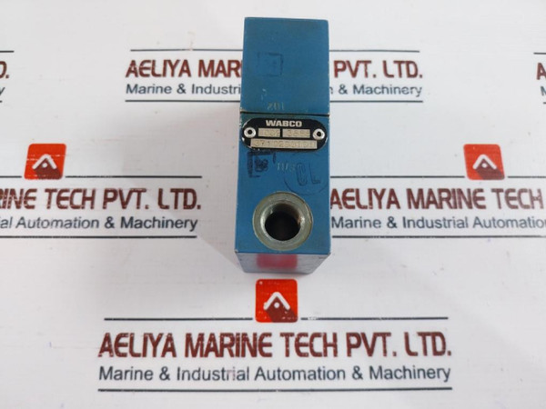 Wabco 3710200000 Pneumatic Directional Control Valve Used
